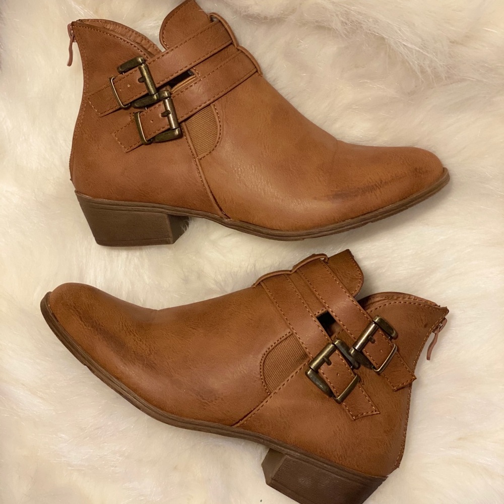 TOP MODA Booties